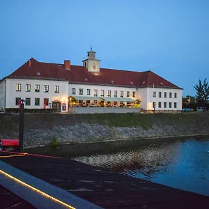Gasthof Restaurant Und Alberthafen Dresden